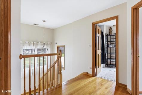5900 West 90th Street Oak Lawn IL 60453