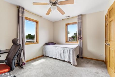 5900 West 90th Street Oak Lawn IL 60453