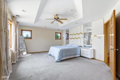 5900 West 90th Street Oak Lawn IL 60453