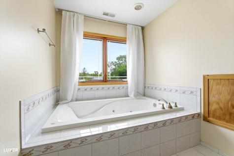 5900 West 90th Street Oak Lawn IL 60453