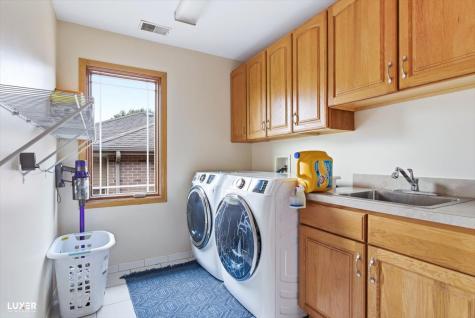5900 West 90th Street Oak Lawn IL 60453