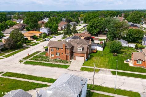 5900 West 90th Street Oak Lawn IL 60453