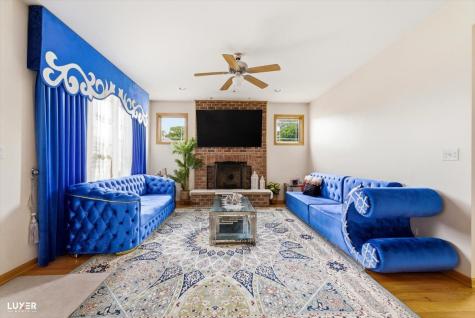 5900 West 90th Street Oak Lawn IL 60453