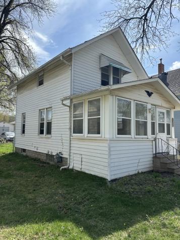 3113 9 1/2 Street Rock Island IL 61201