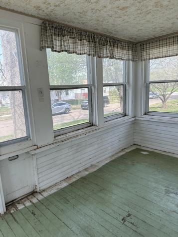 3113 9 1/2 Street Rock Island IL 61201