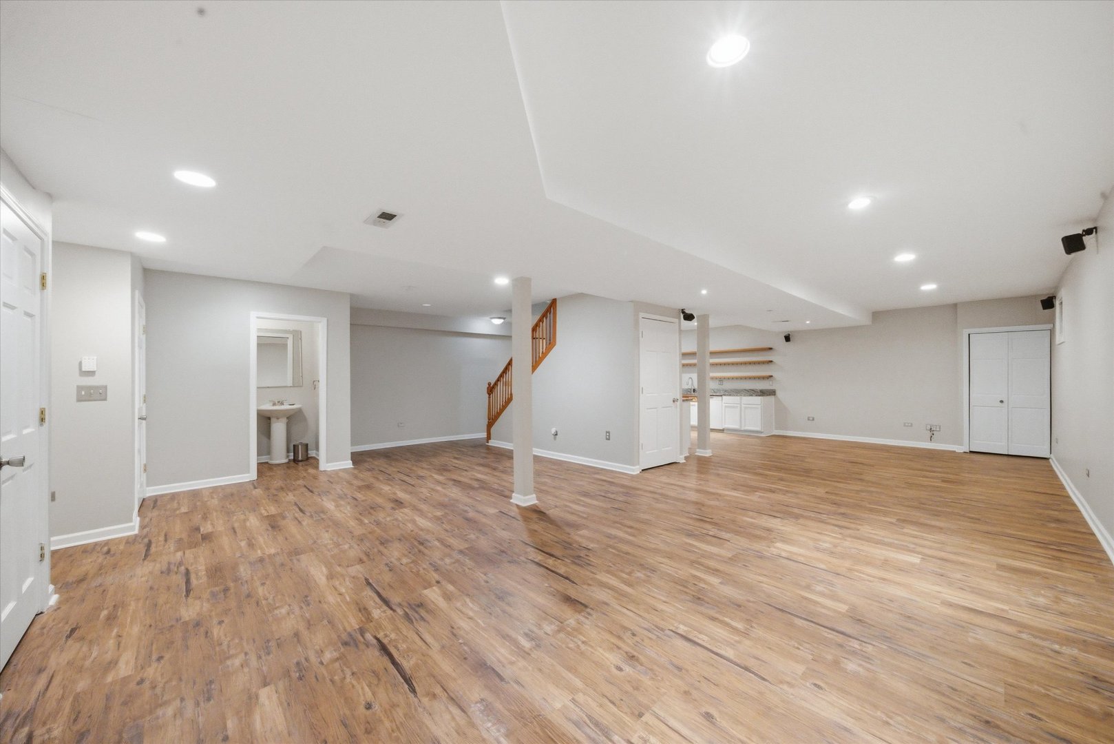 473 Delaware Circle Bolingbrook IL 60440