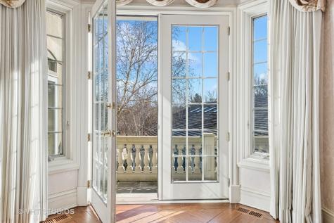 560 Oak Knoll Road Barrington Hills IL 60010