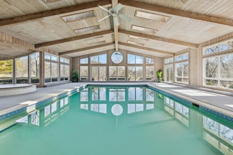 560 Oak Knoll Road Barrington Hills IL 60010