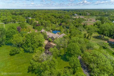 560 Oak Knoll Road Barrington Hills IL 60010