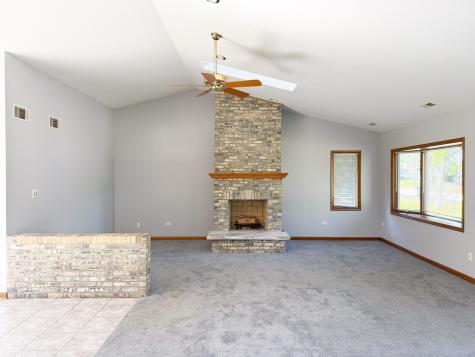 7706 Warwick Avenue Darien IL 60561