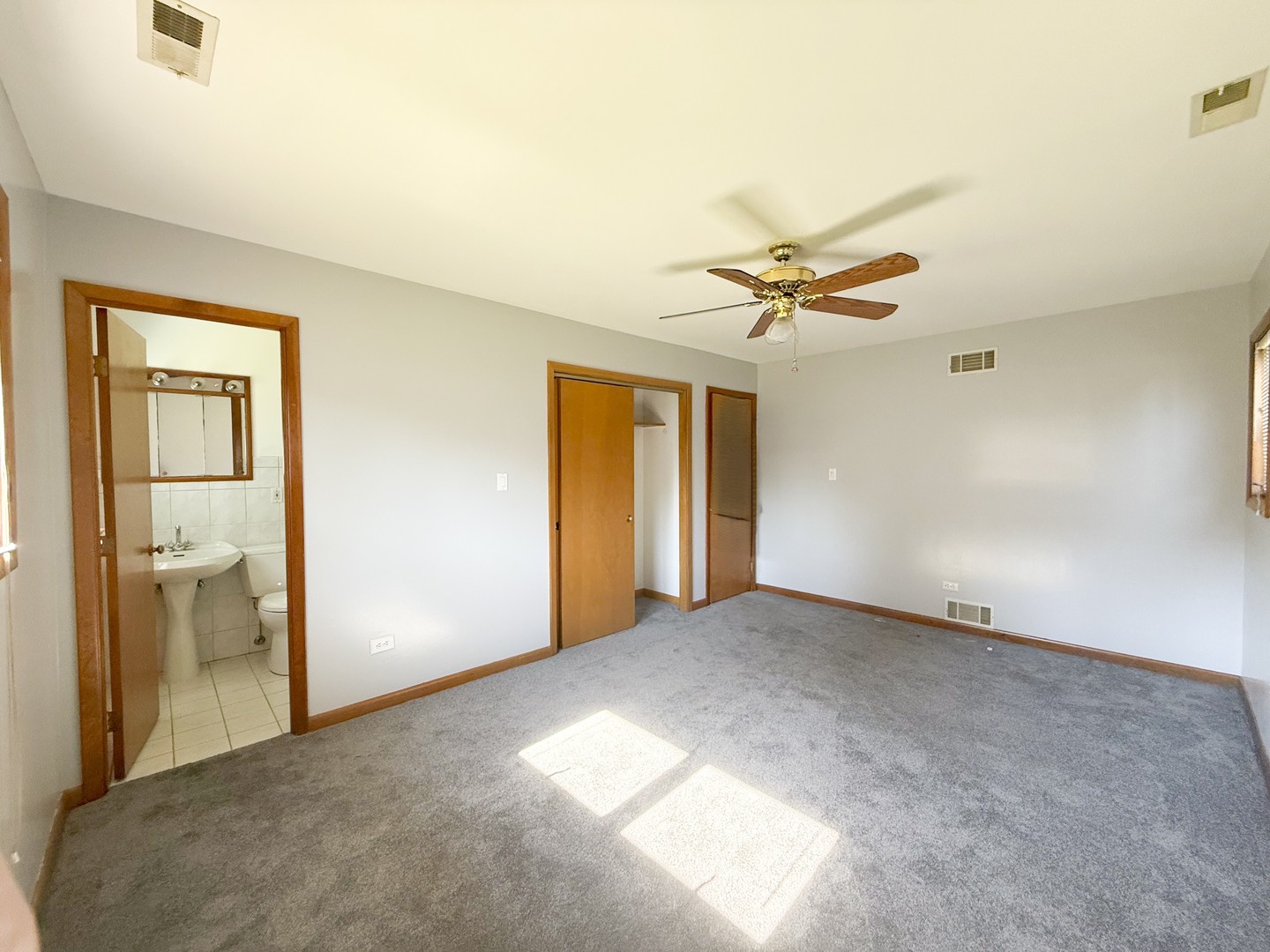 7706 Warwick Avenue Darien IL 60561