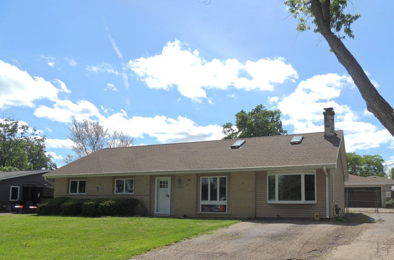 7706 Warwick Avenue Darien IL 60561