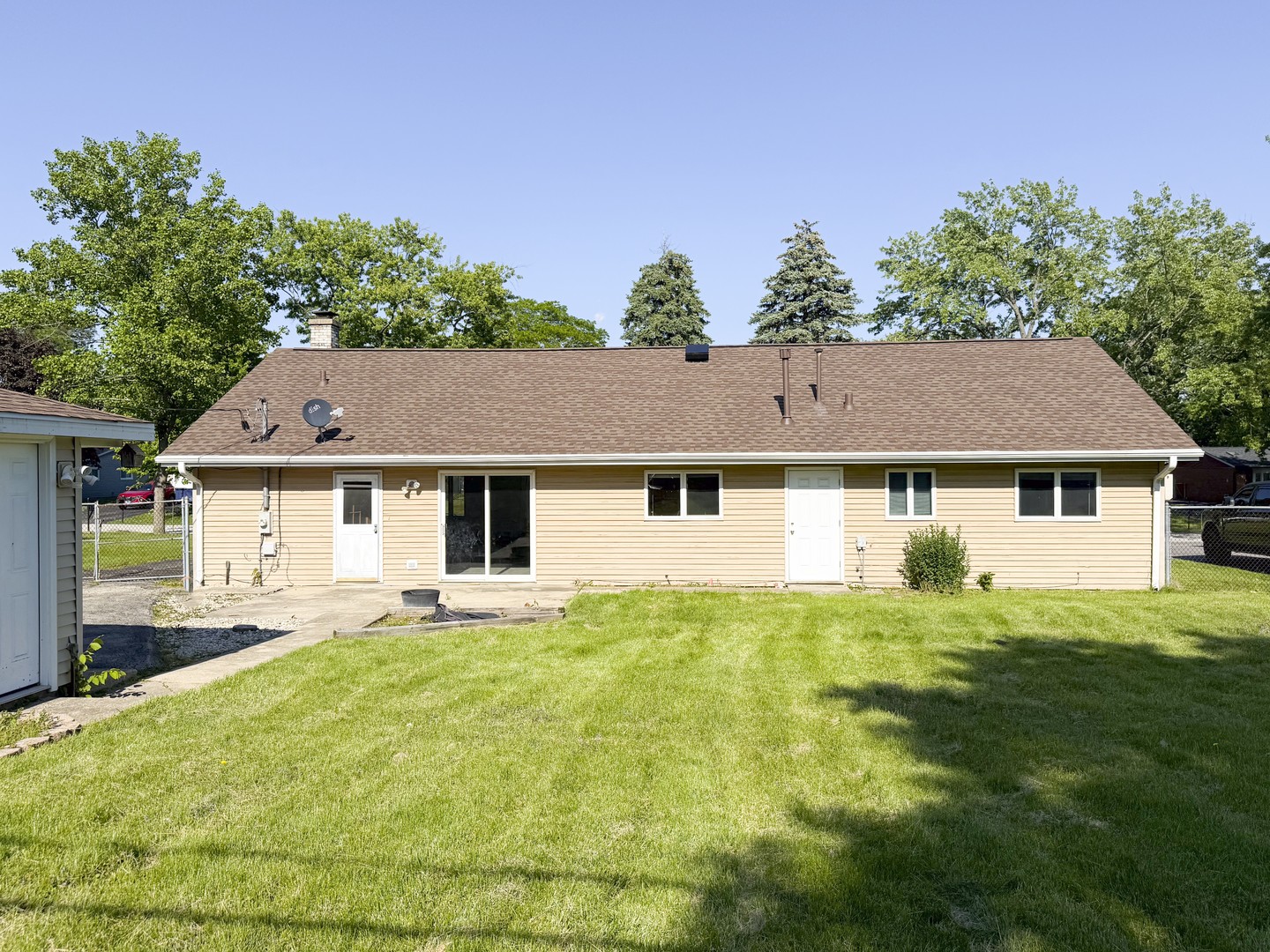 7706 Warwick Avenue Darien IL 60561