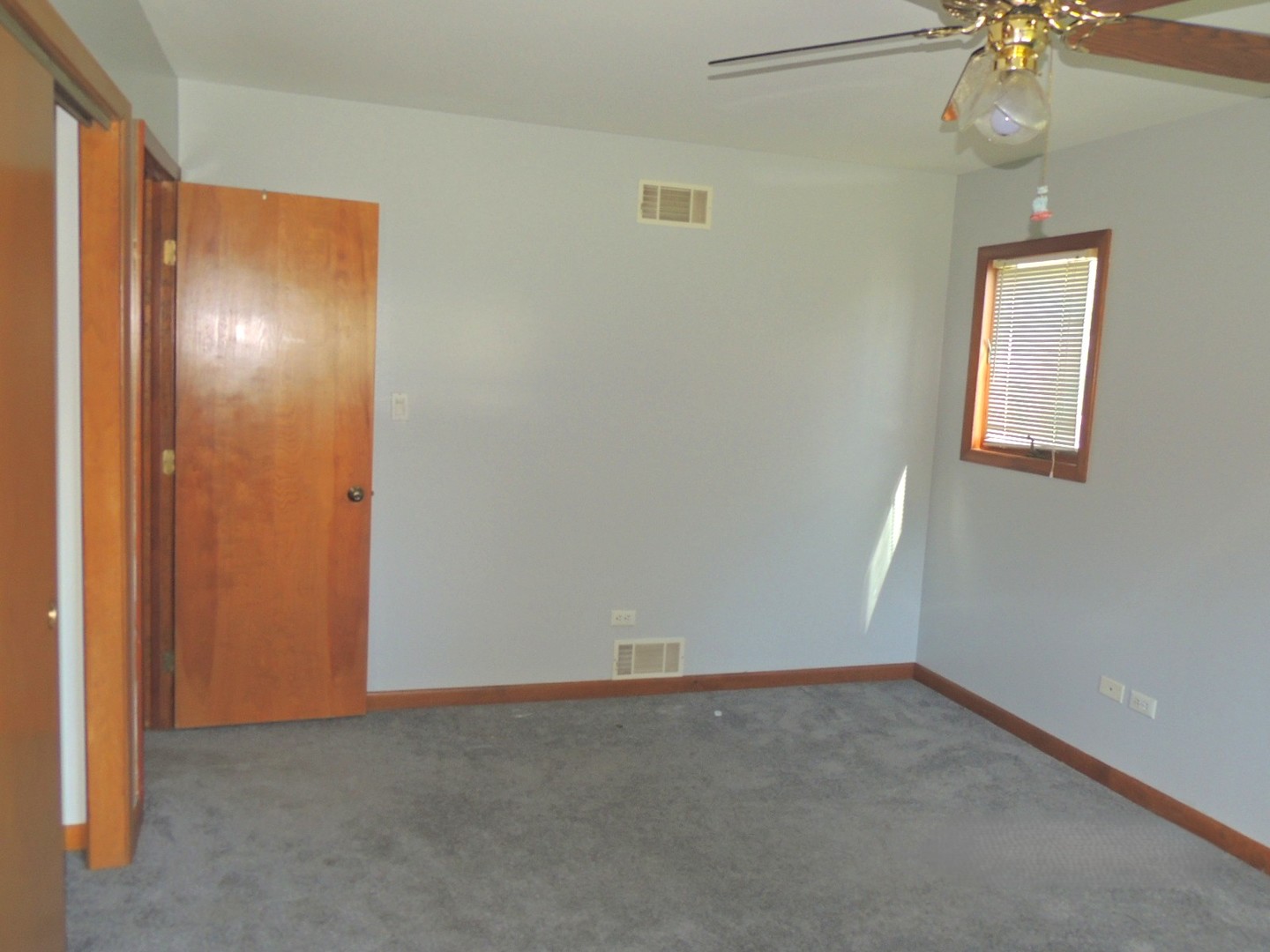 7706 Warwick Avenue Darien IL 60561
