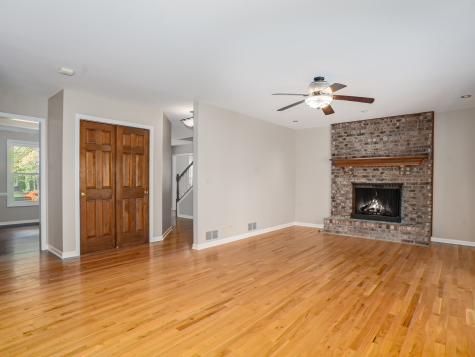 2530 Cheshire Drive Aurora IL 60504