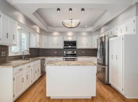 2530 Cheshire Drive Aurora IL 60504
