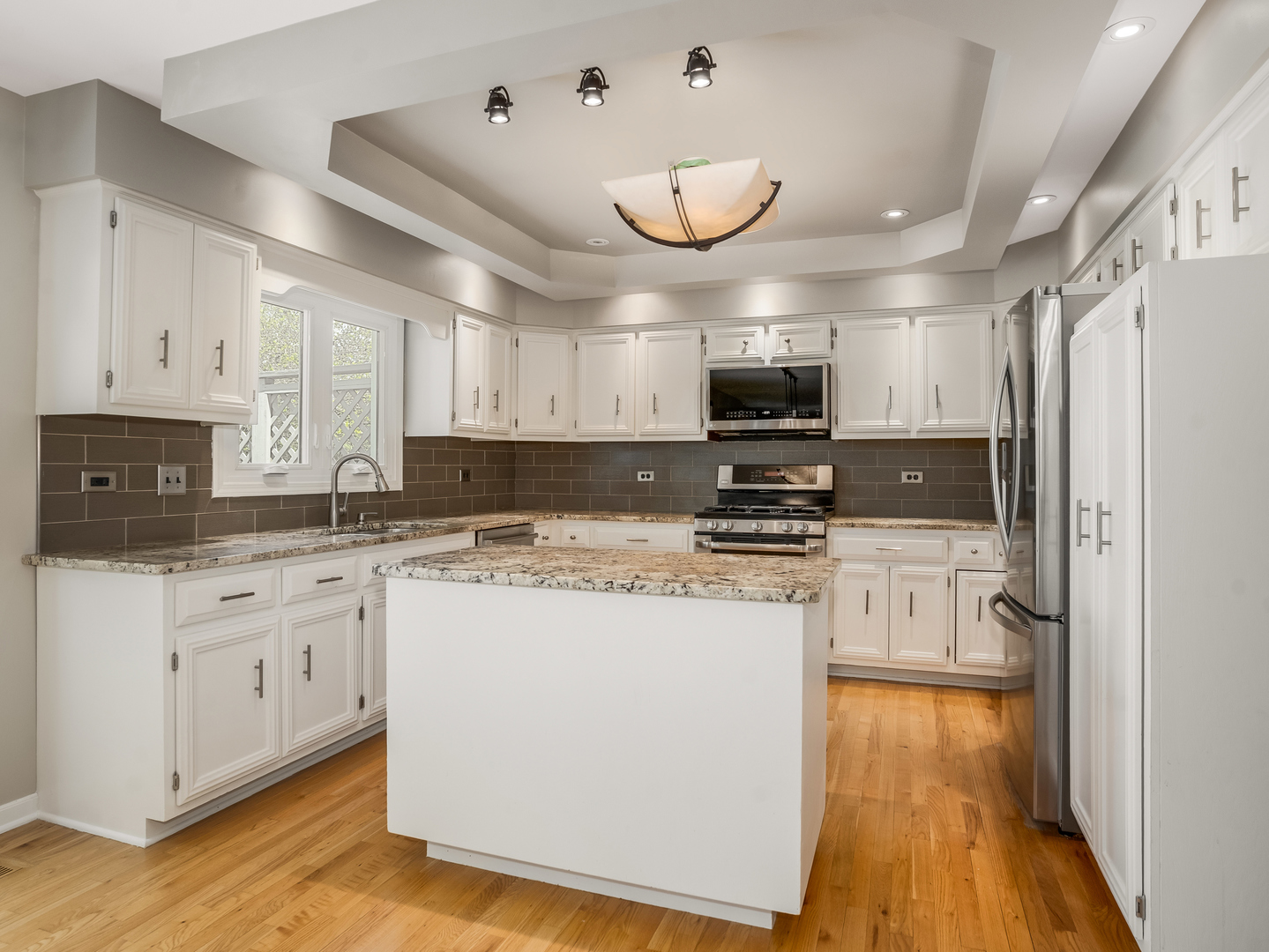 2530 Cheshire Drive Aurora IL 60504