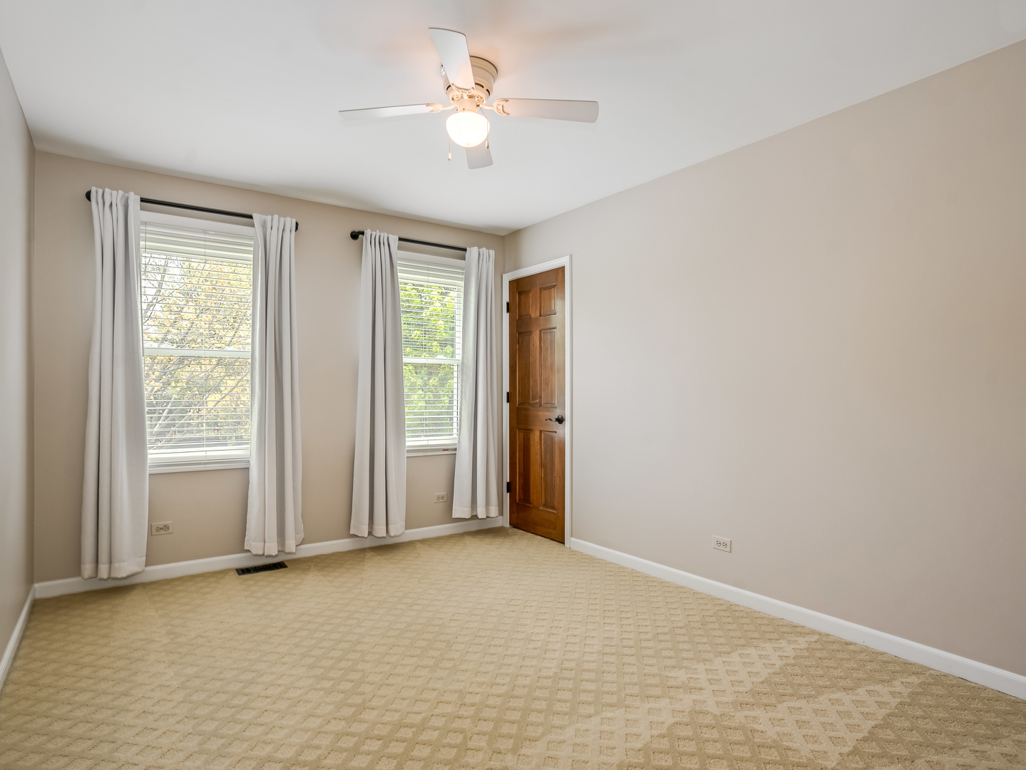 2530 Cheshire Drive Aurora IL 60504