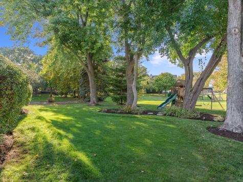 2530 Cheshire Drive Aurora IL 60504