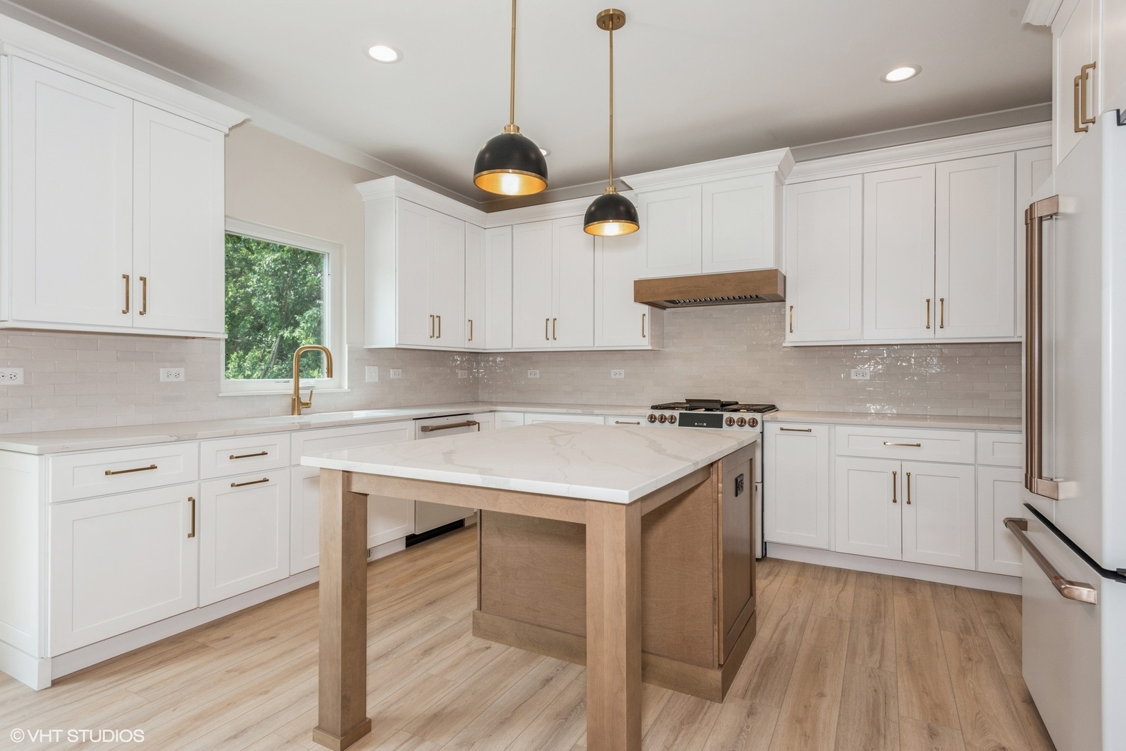 1N083 LOT 4 Farwell Street Carol Stream IL 60188