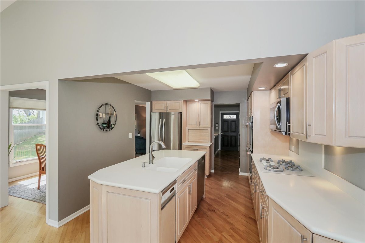 818 Indigo Court Lake Zurich IL 60047