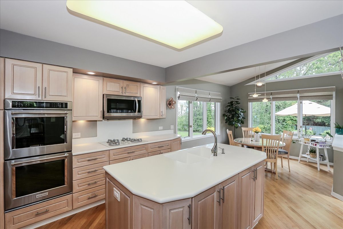 818 Indigo Court Lake Zurich IL 60047