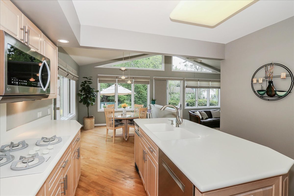 818 Indigo Court Lake Zurich IL 60047