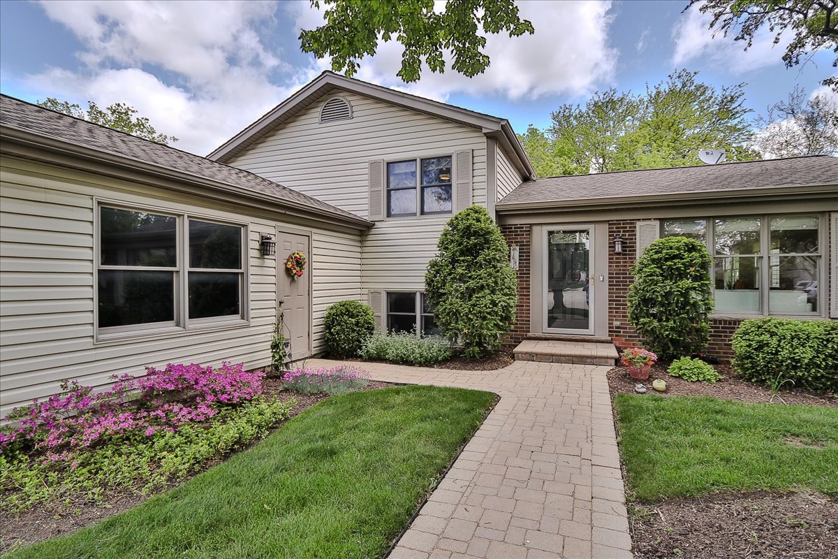 818 Indigo Court Lake Zurich IL 60047