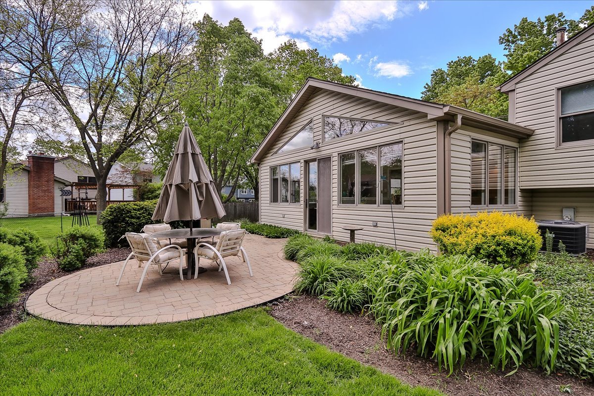818 Indigo Court Lake Zurich IL 60047