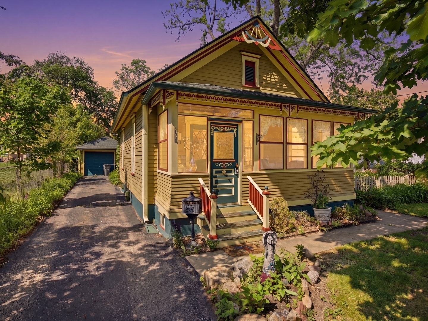 570 Addison Street Elgin IL 60120