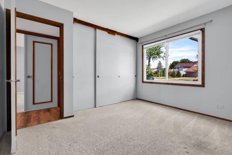 1272 Arlington Drive W Hanover Park IL 60133