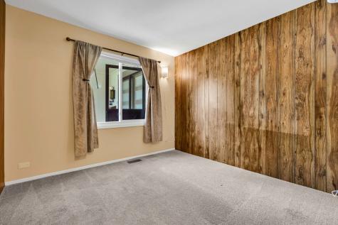 1272 Arlington Drive W Hanover Park IL 60133