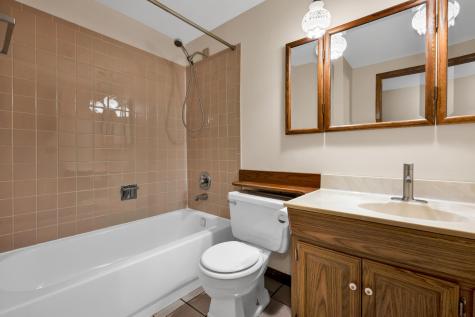 1272 Arlington Drive W Hanover Park IL 60133
