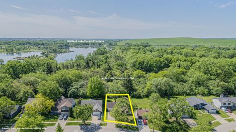1272 Arlington Drive W Hanover Park IL 60133