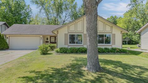 1272 Arlington Drive W Hanover Park IL 60133