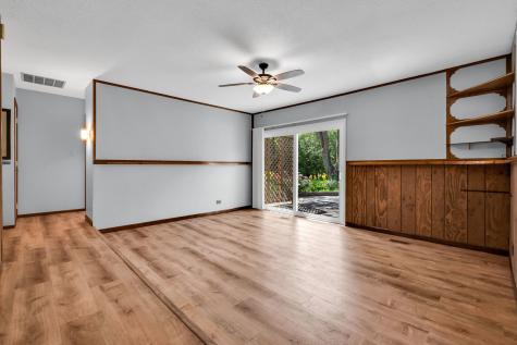 1272 Arlington Drive W Hanover Park IL 60133
