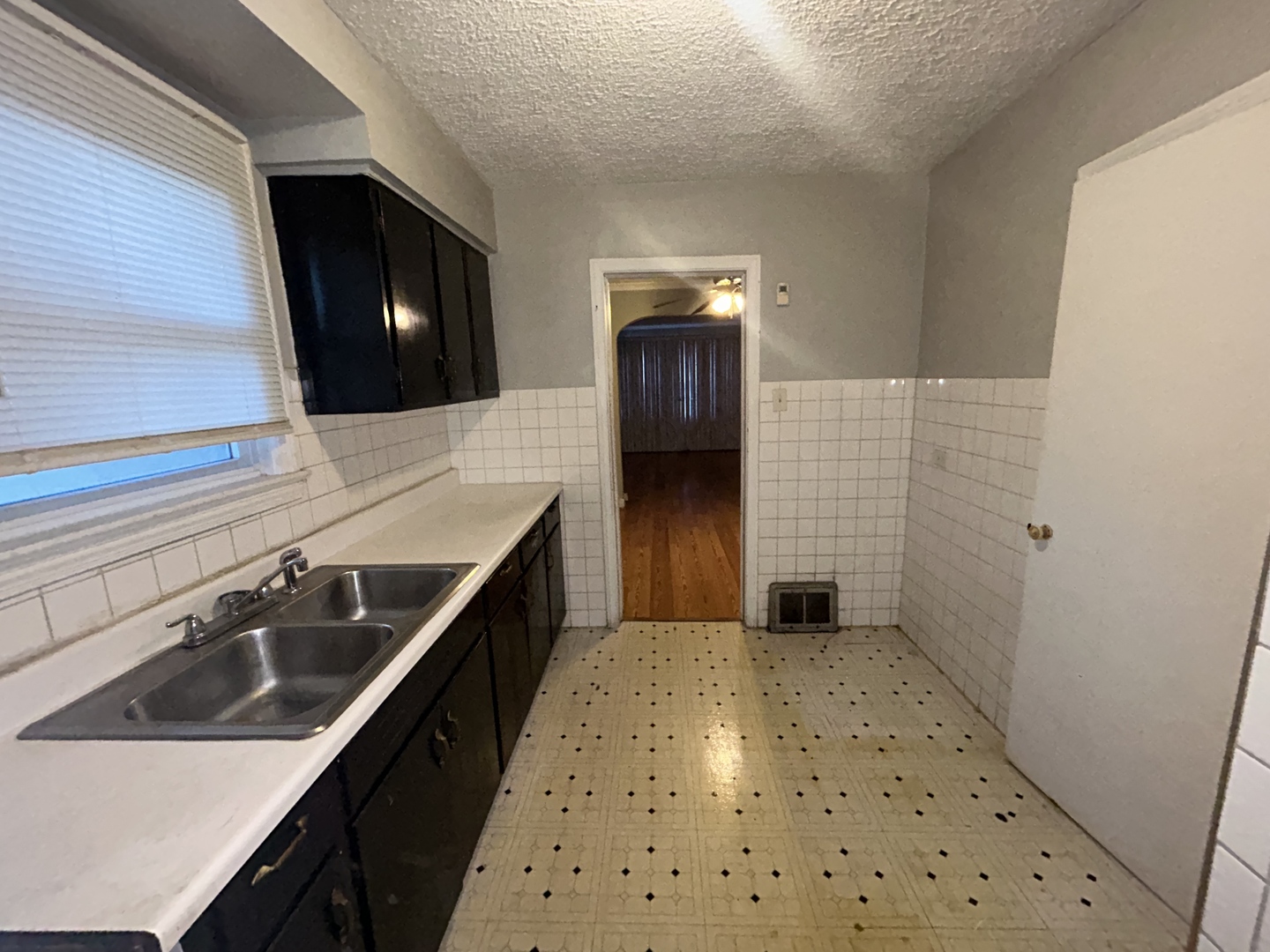 9034 South Harper Avenue Chicago IL 60619