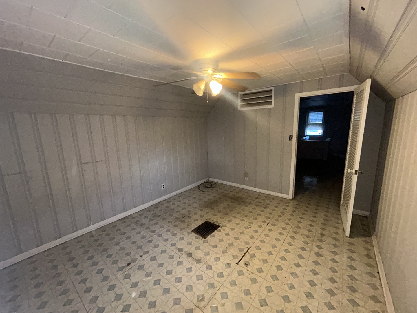 9034 South Harper Avenue Chicago IL 60619