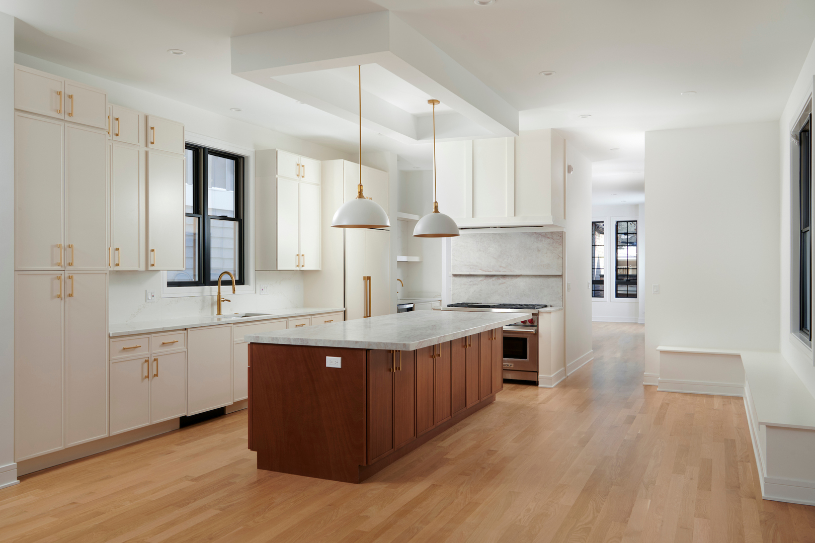 3140 North Leavitt Street Chicago IL 60618