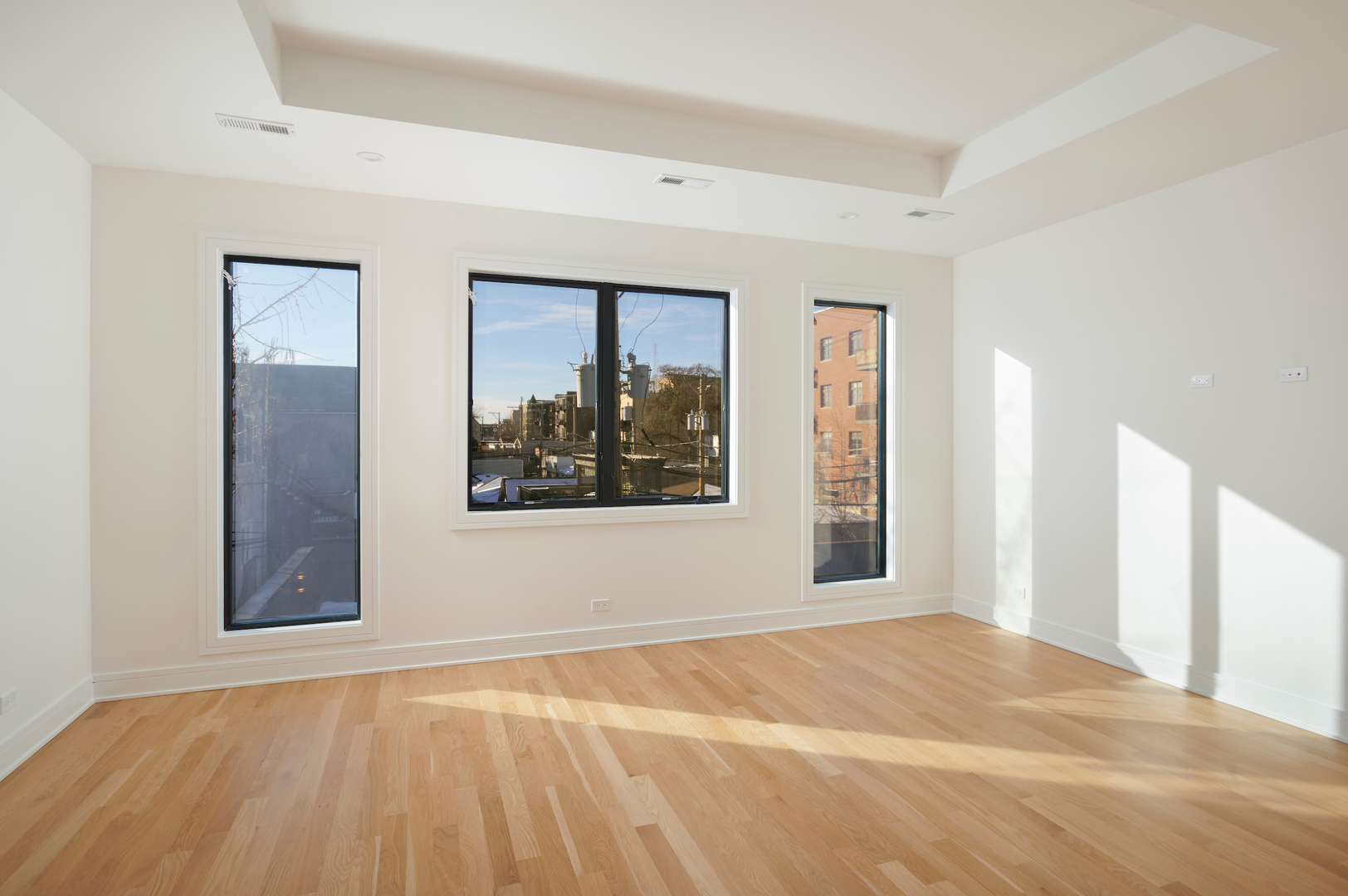 3140 North Leavitt Street Chicago IL 60618