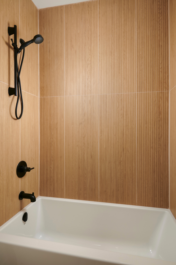 3140 North Leavitt Street Chicago IL 60618