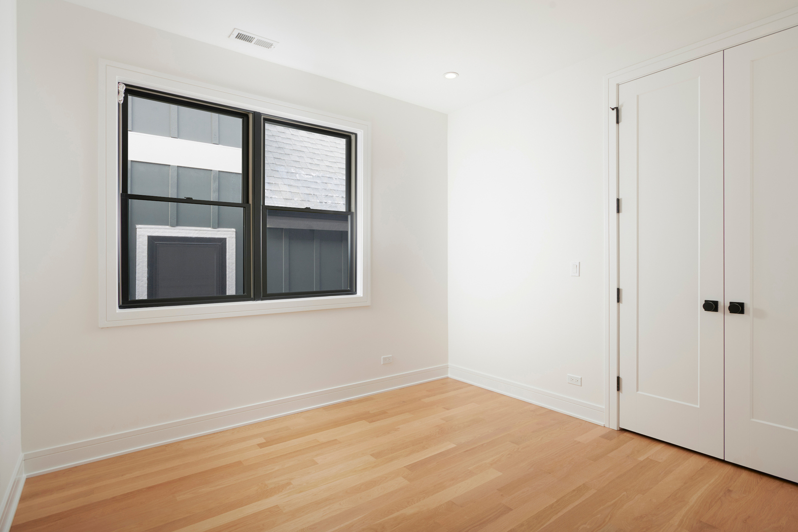 3140 North Leavitt Street Chicago IL 60618