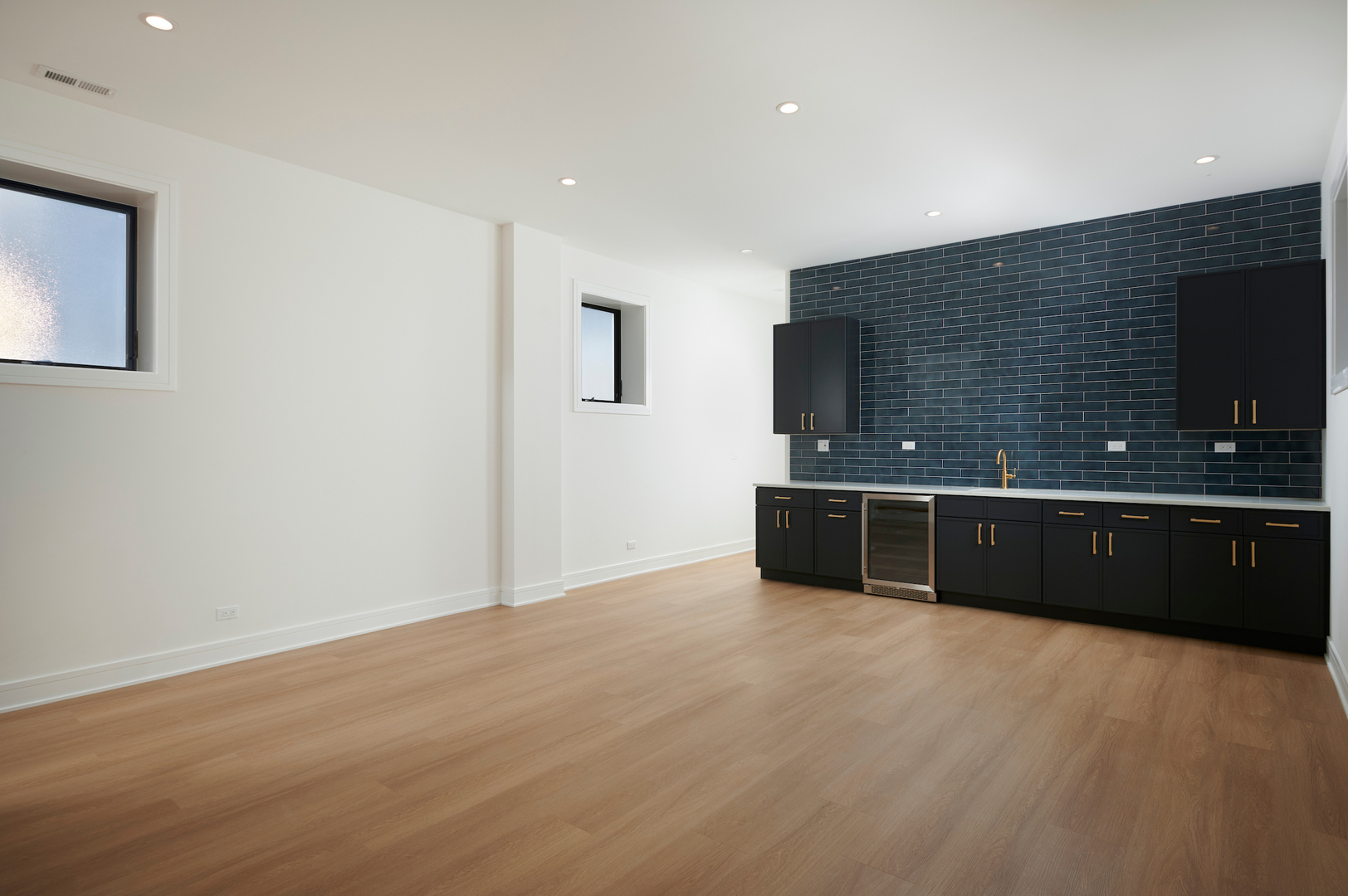 3140 North Leavitt Street Chicago IL 60618