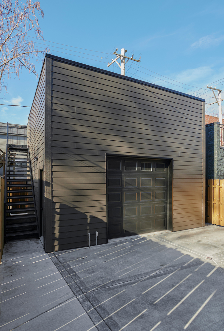 3140 North Leavitt Street Chicago IL 60618