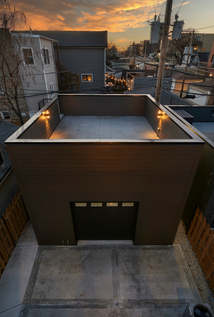 3140 North Leavitt Street Chicago IL 60618