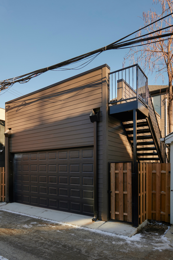 3140 North Leavitt Street Chicago IL 60618