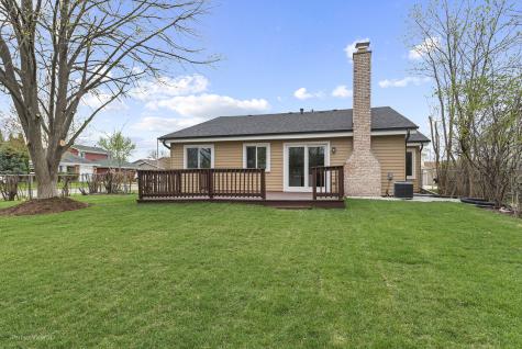 6855 Dove Avenue Woodridge IL 60517