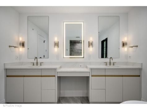 1851 Oakwood Road Northbrook IL 60062