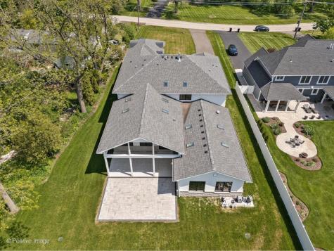 1851 Oakwood Road Northbrook IL 60062