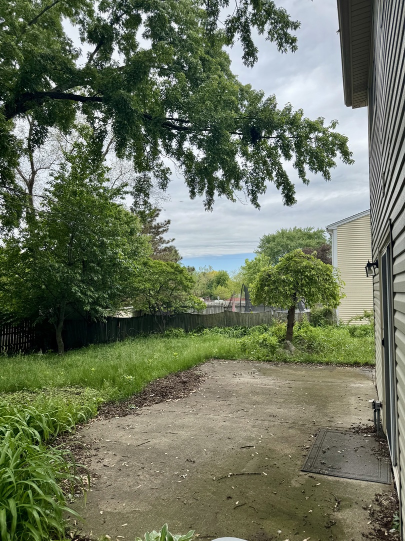 716 Shining Water Drive Carol Stream IL 60188